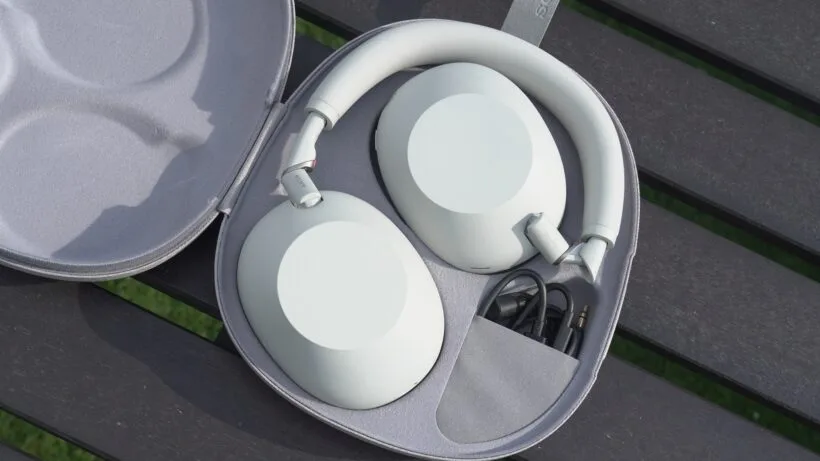 Sony WH-1000XM6 Over-Ear-Kopfhörer in Schwarz, vorgestellt im Test und für passende Nutzergruppen bewertet