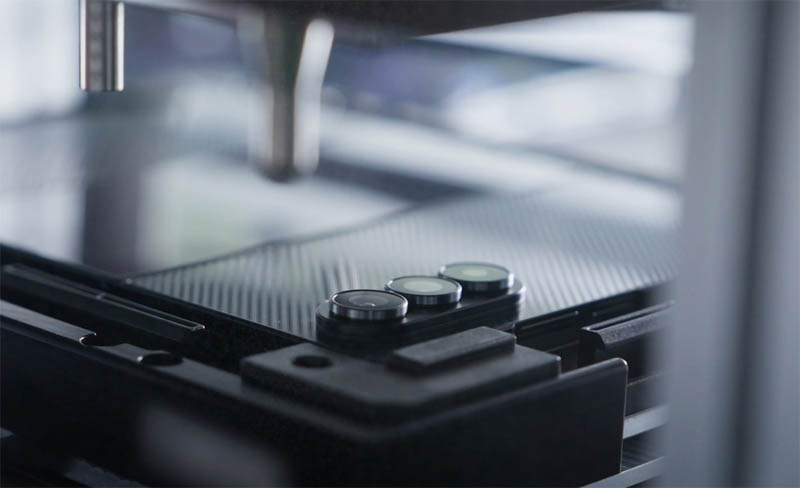 Abbildung des Samsung Galaxy Z TriFold mit seinem faltbaren Dreifach-Display, starker Leistung und moderner Kameratechnik