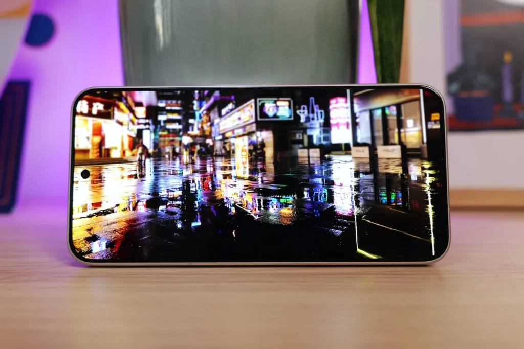 "Redmi Note 15 Pro+ 5G Hardware-Komponenten und Performance-Benchmarks im Test mit 1.5K AMOLED-Display und Qualcomm-Prozessor"
